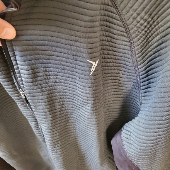 🕵️2/$18💰Old Navy Activewear XXL jacket w thumb cuts - Picture 2 of 4